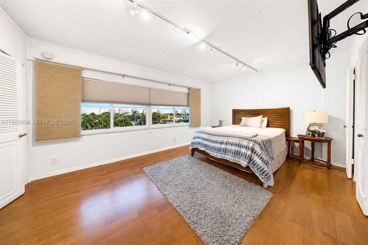 LONDON TOWERS CONDO · #504N in Bay Harbor Islands - Photo 19