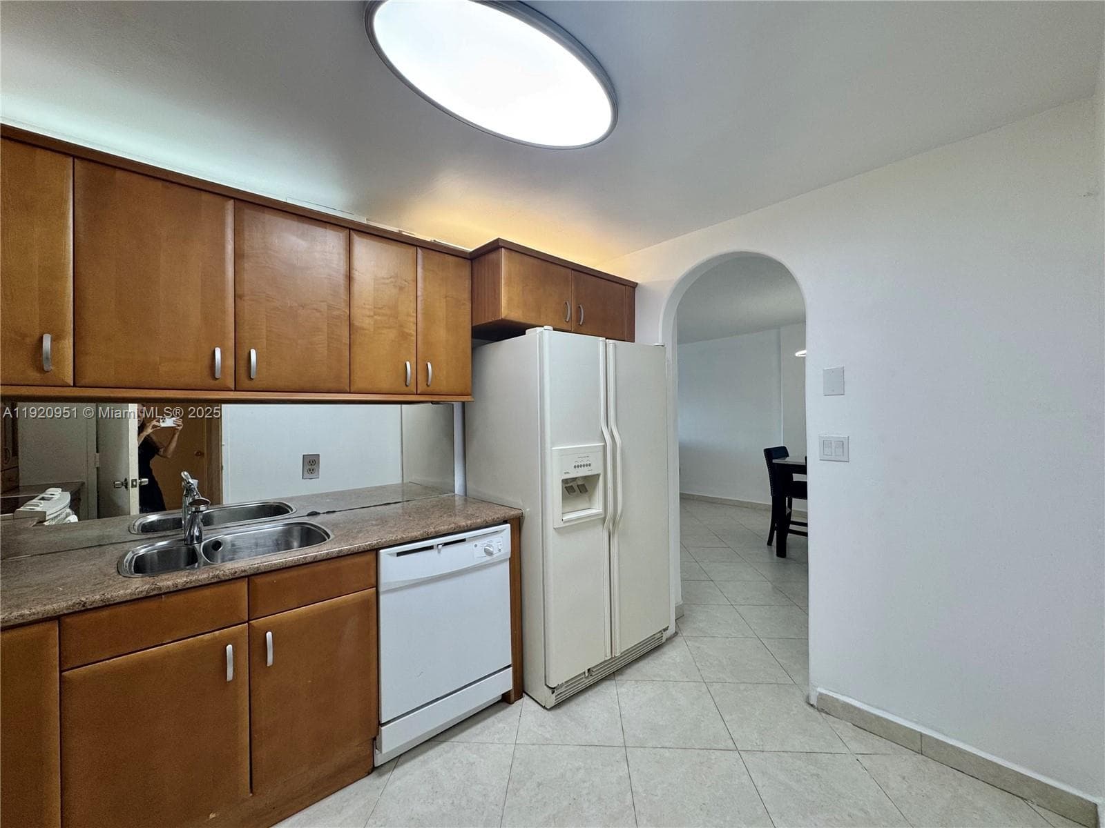 COASTAL TOWERS CONDO · #411 in Sunny Isles Beach - Photo 2