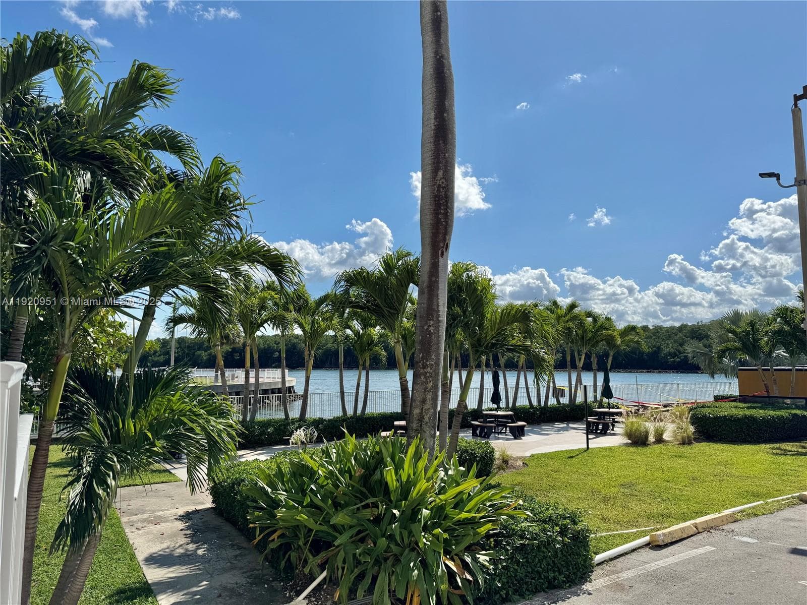 COASTAL TOWERS CONDO · #411 in Sunny Isles Beach - Photo 25