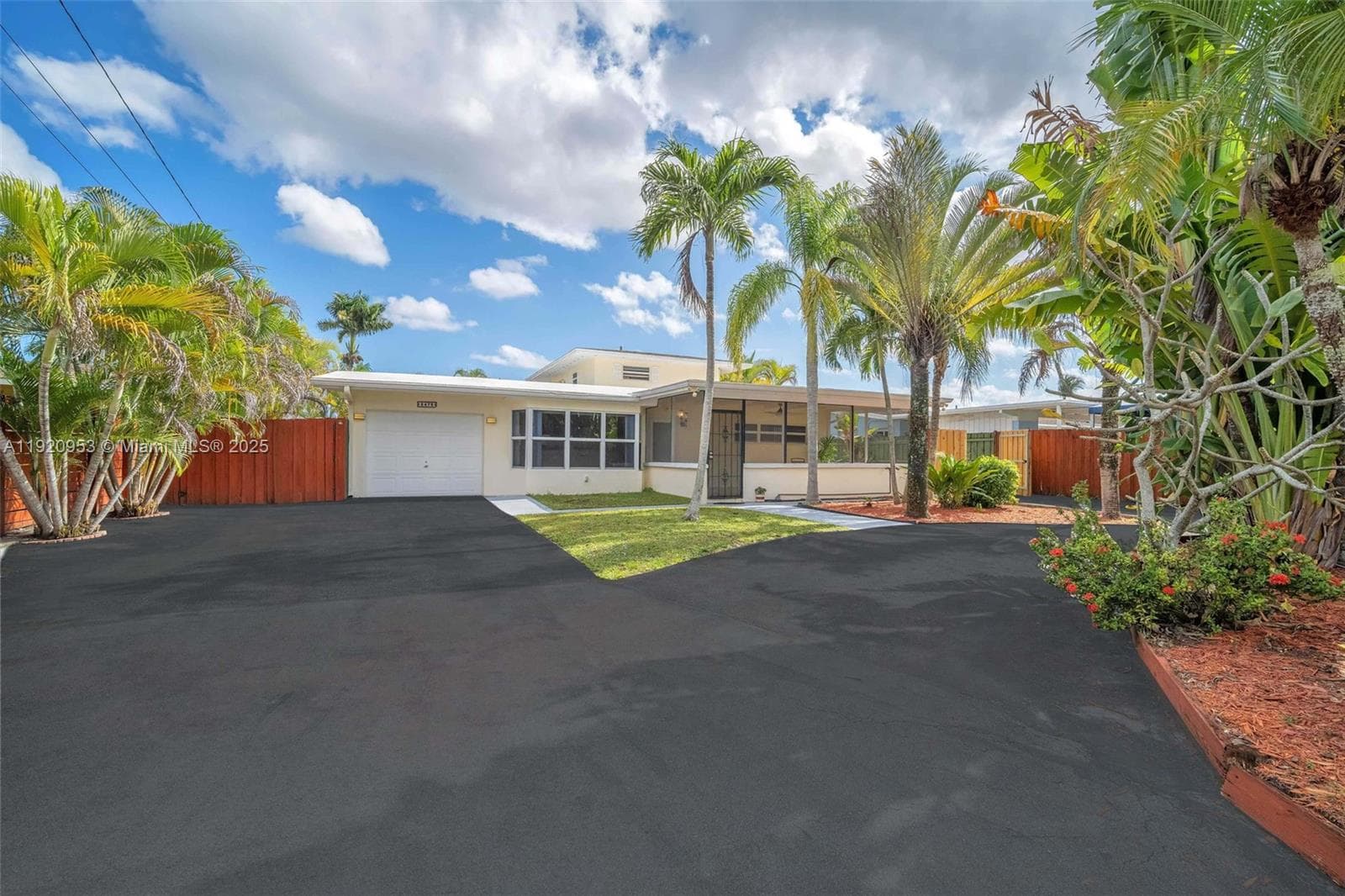 2478 Cat Cay Ln photo 3