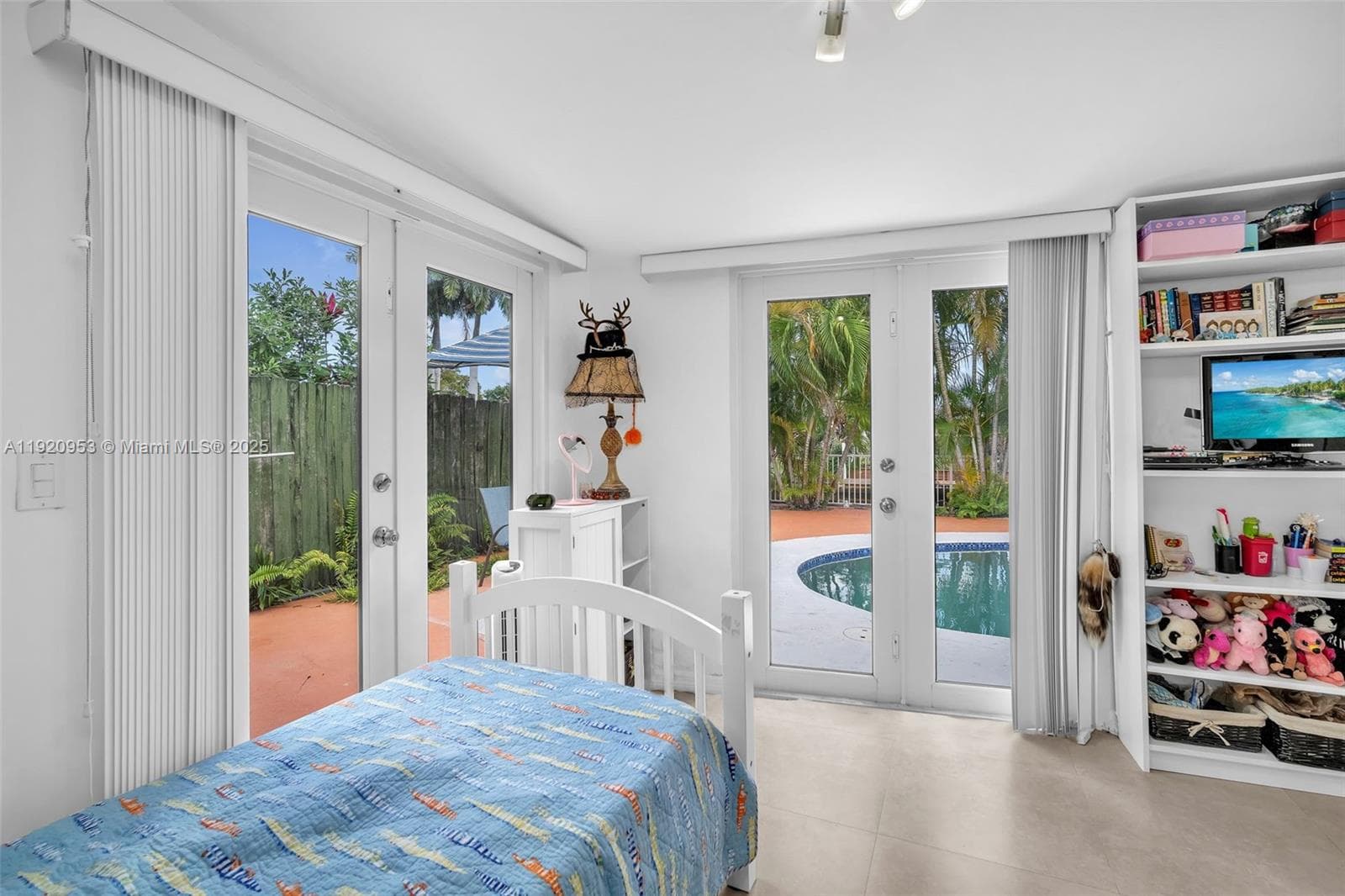 2478 Cat Cay Ln photo 32