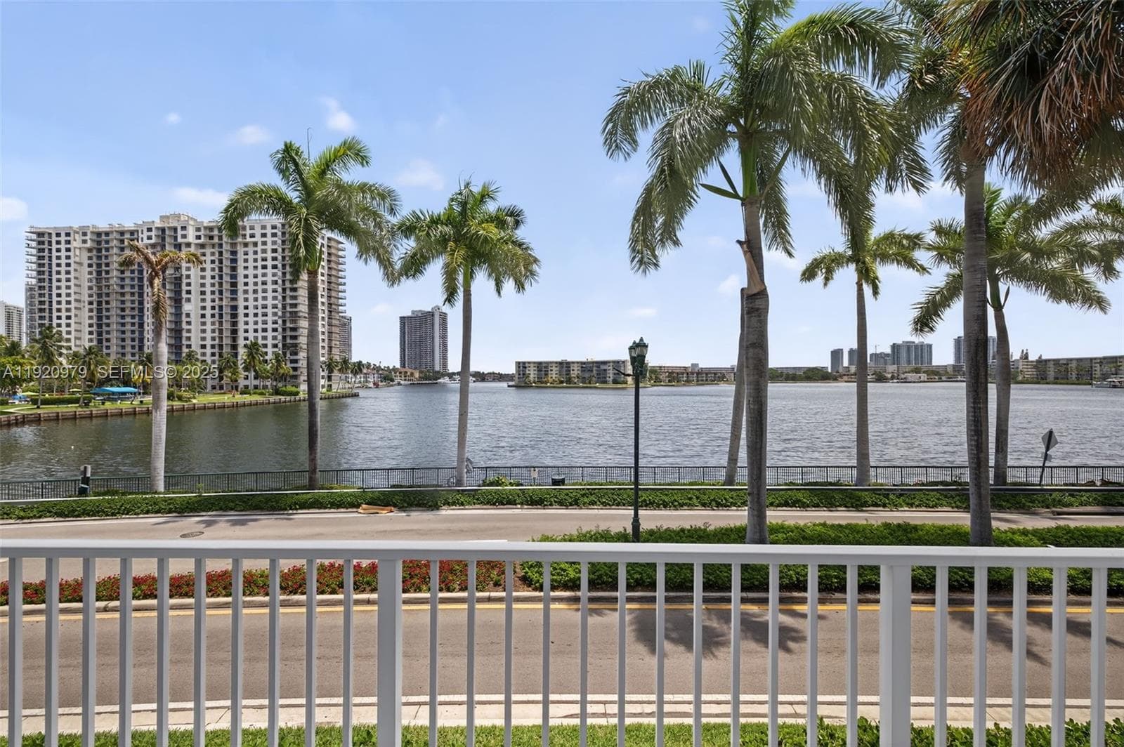 ADMIRALS PORT · #216E in Aventura - Photo 2