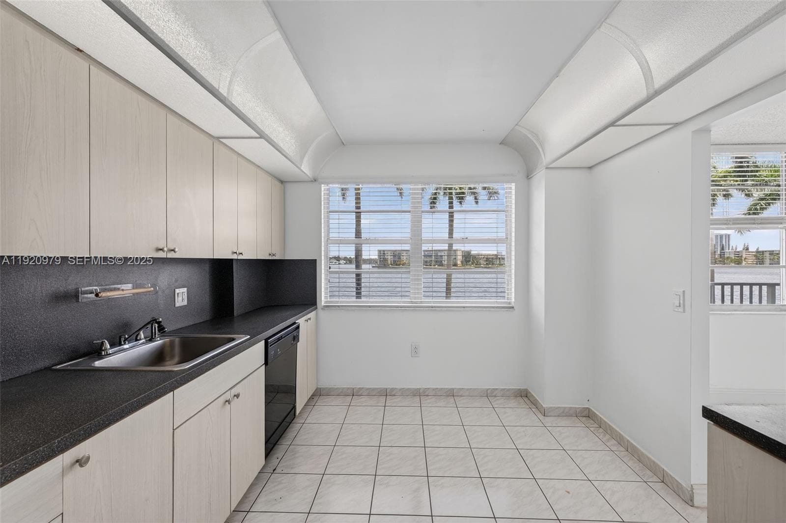 ADMIRALS PORT · #216E in Aventura - Photo 12
