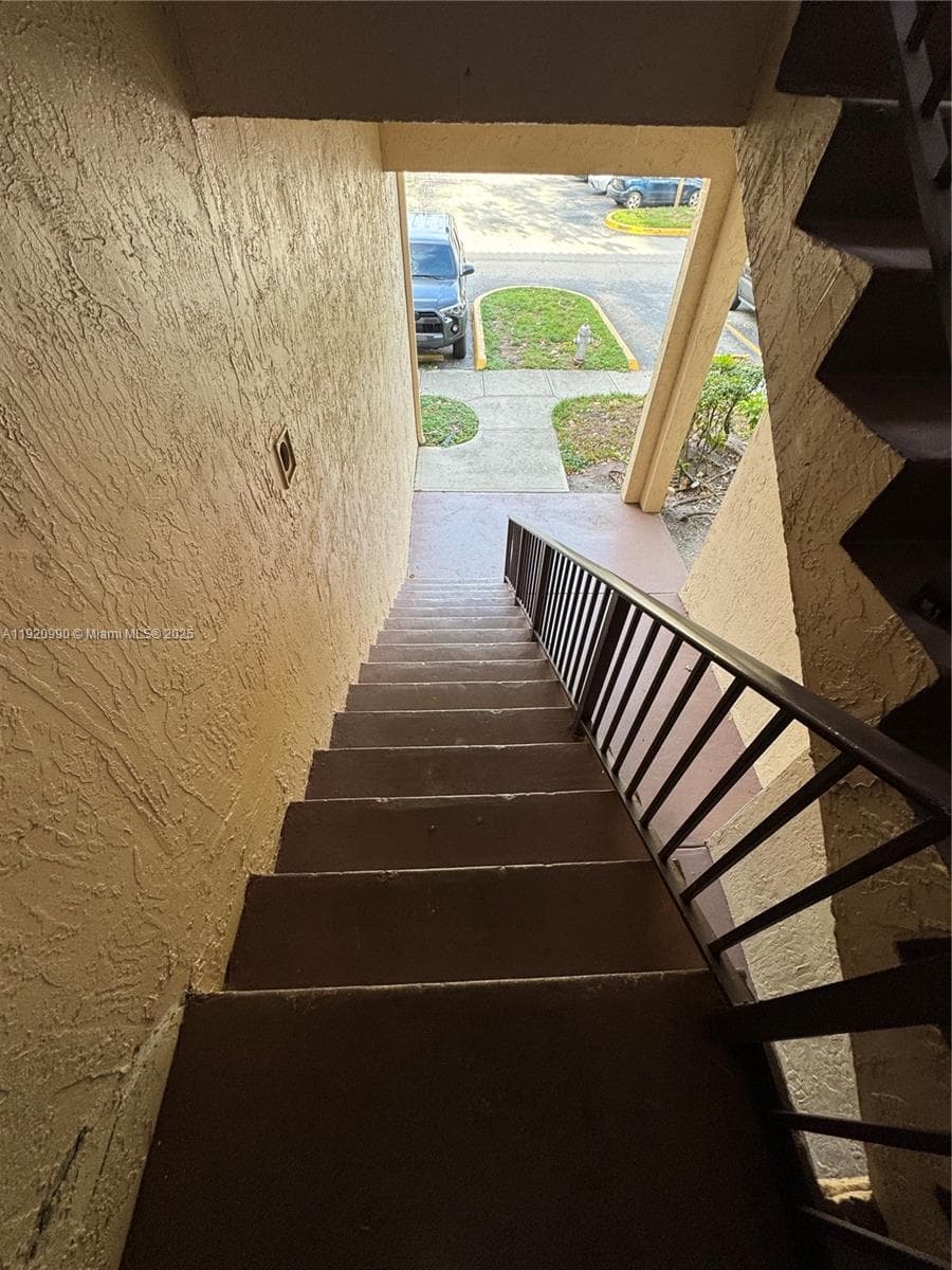 PALM AIRE GARDENS CONDO · #27 in Pompano Beach - Photo 7