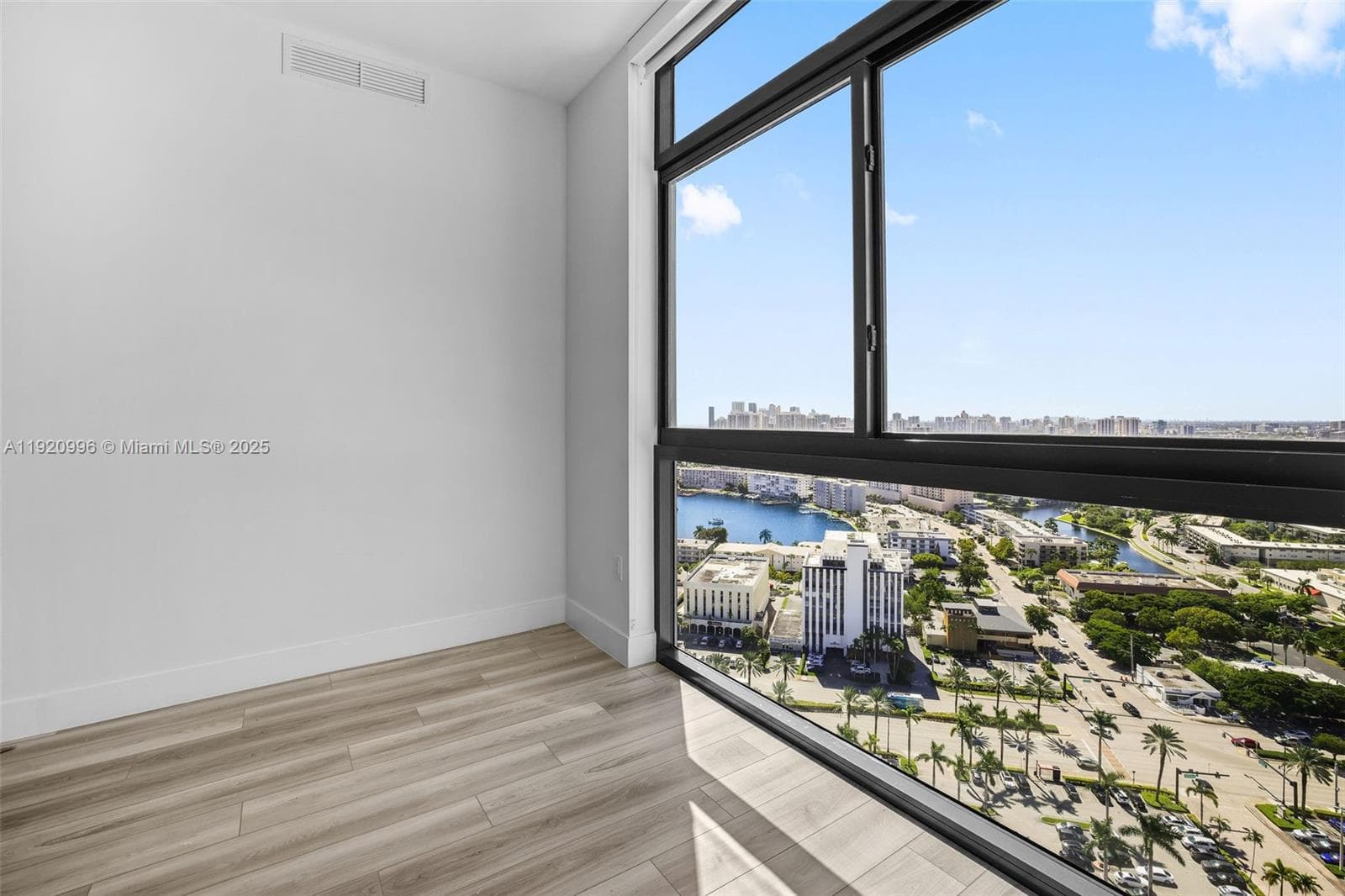Mondrian Residences · #2610 in Hallandale Beach - Photo 28