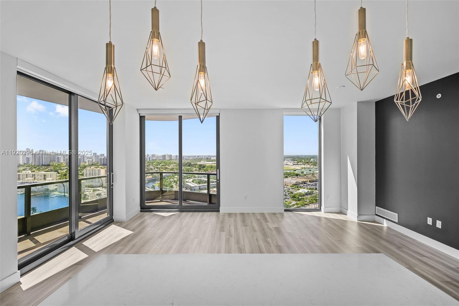 Mondrian Residences · #2610 in Hallandale Beach - Photo 10