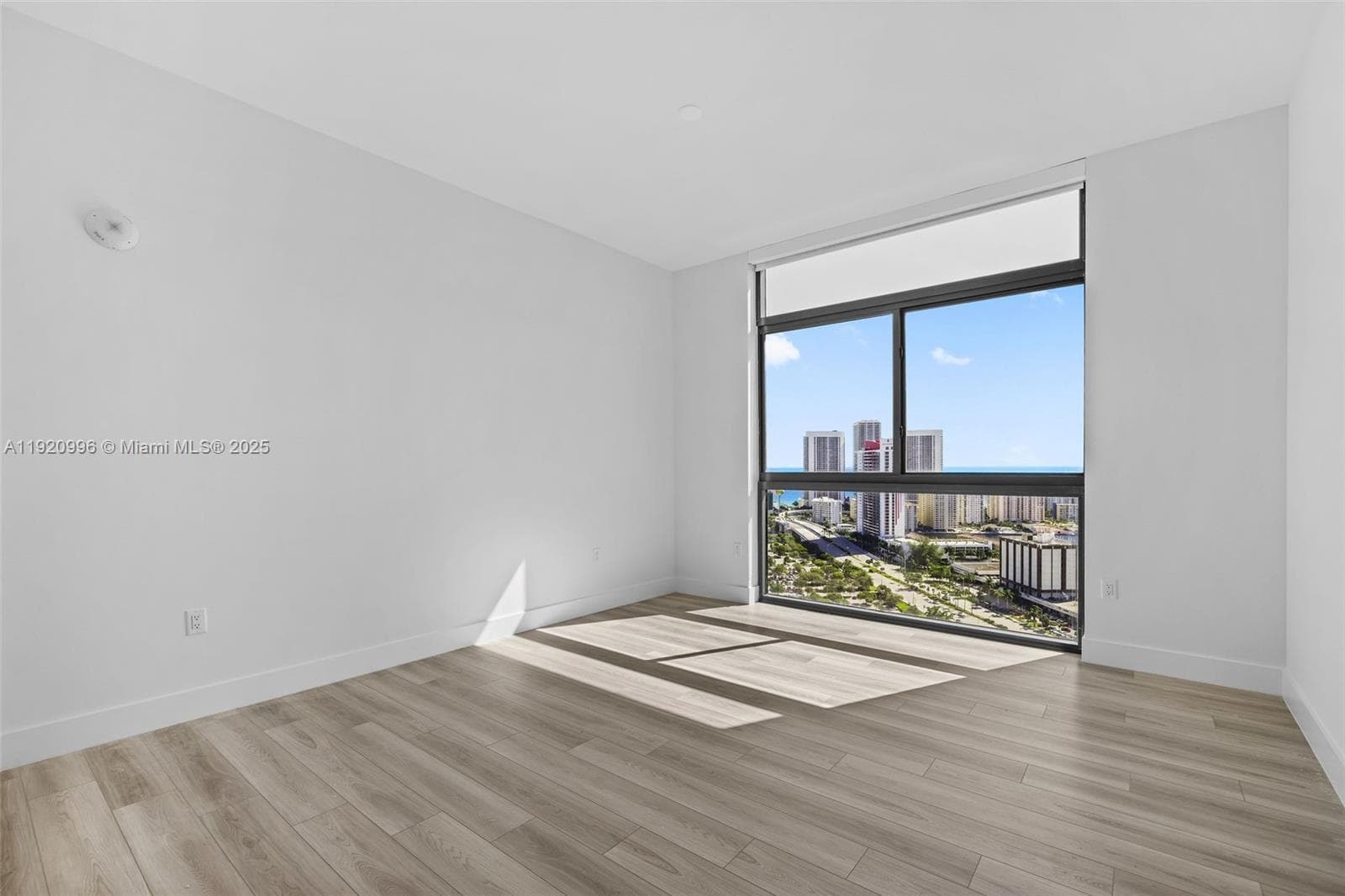 Mondrian Residences · #2610 in Hallandale Beach - Photo 39