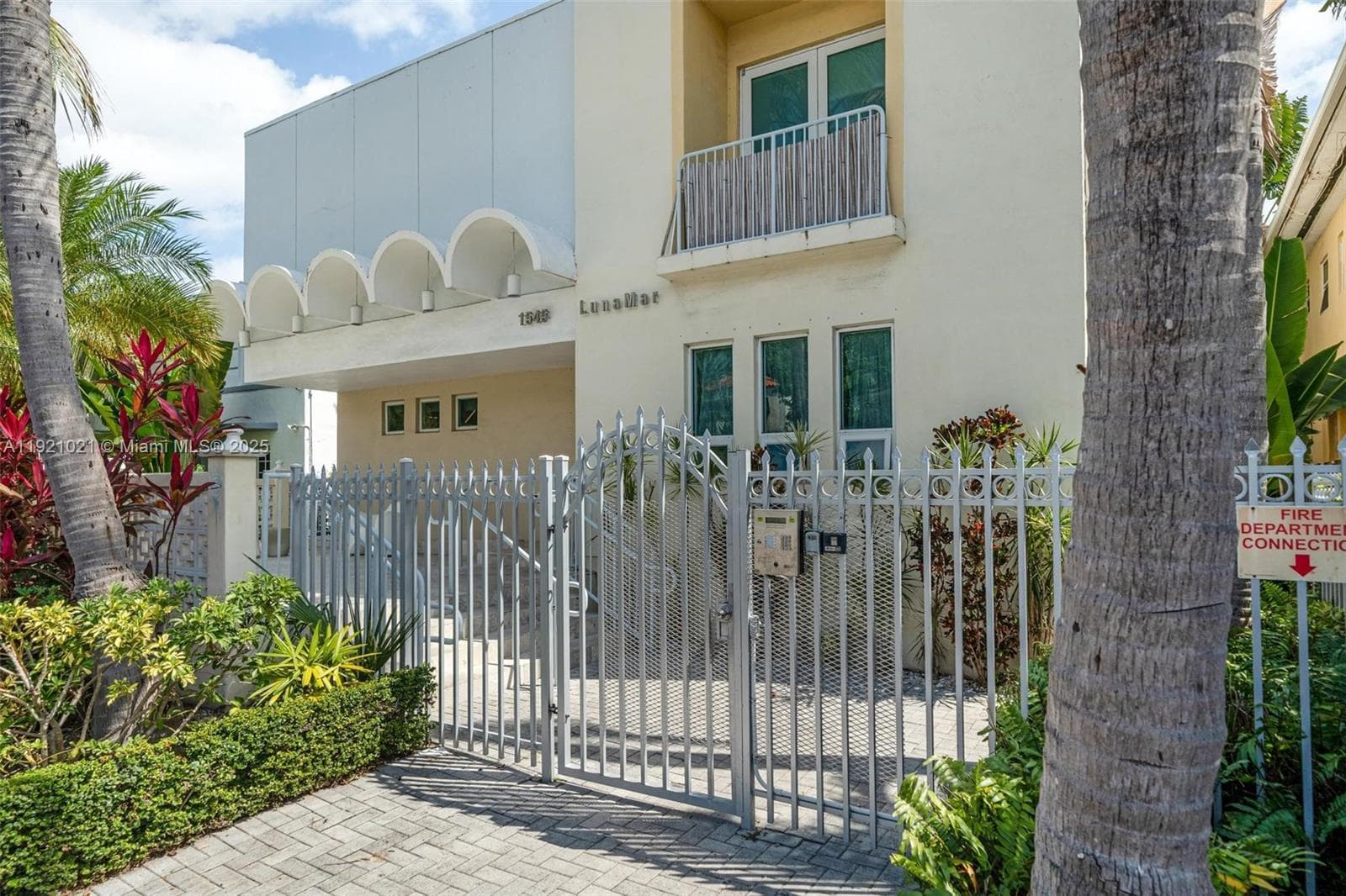 Lunamar Lofts at Lincoln · #106 in Miami Beach - Photo 12
