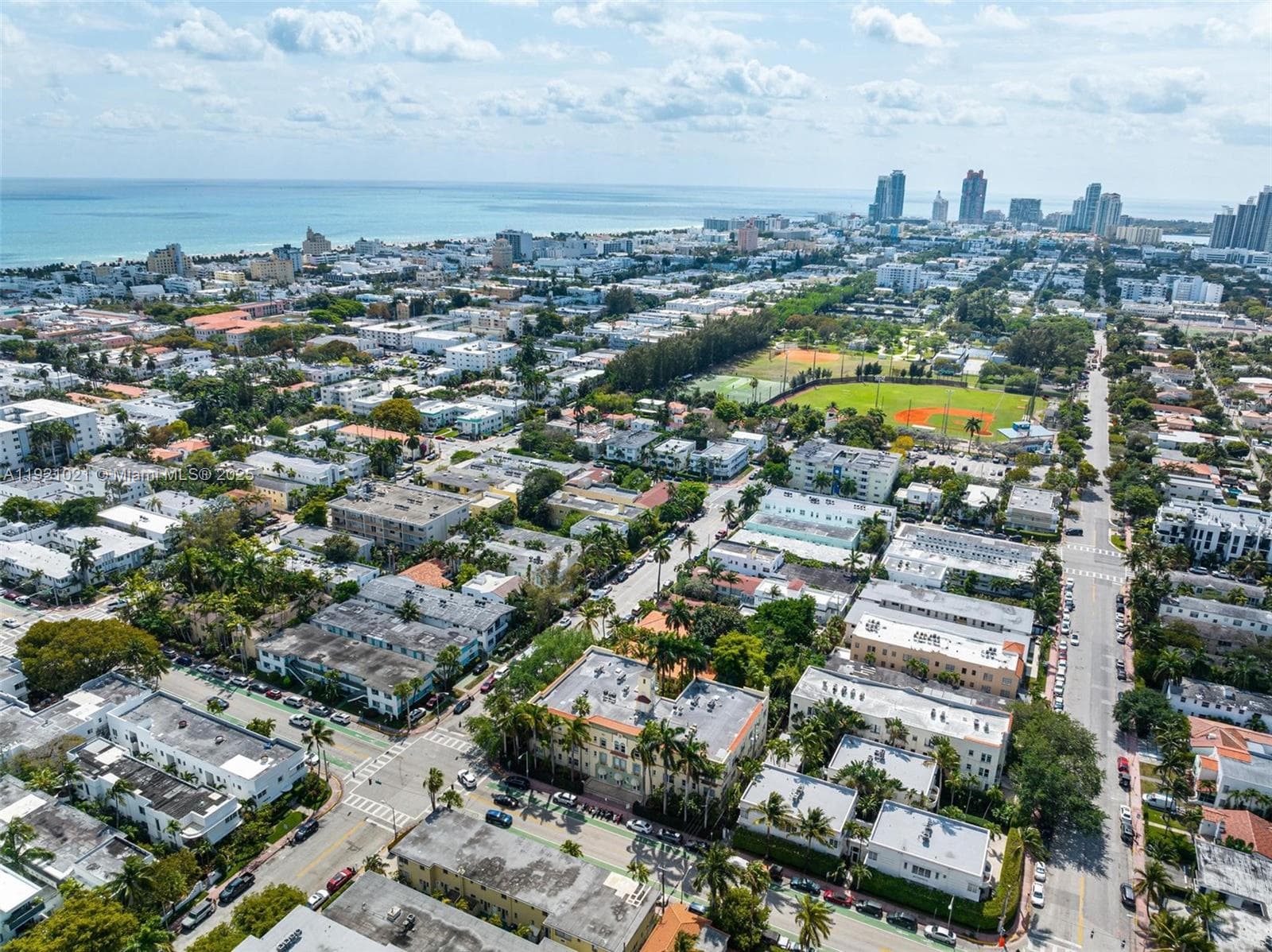 Lunamar Lofts at Lincoln · #106 in Miami Beach - Photo 7