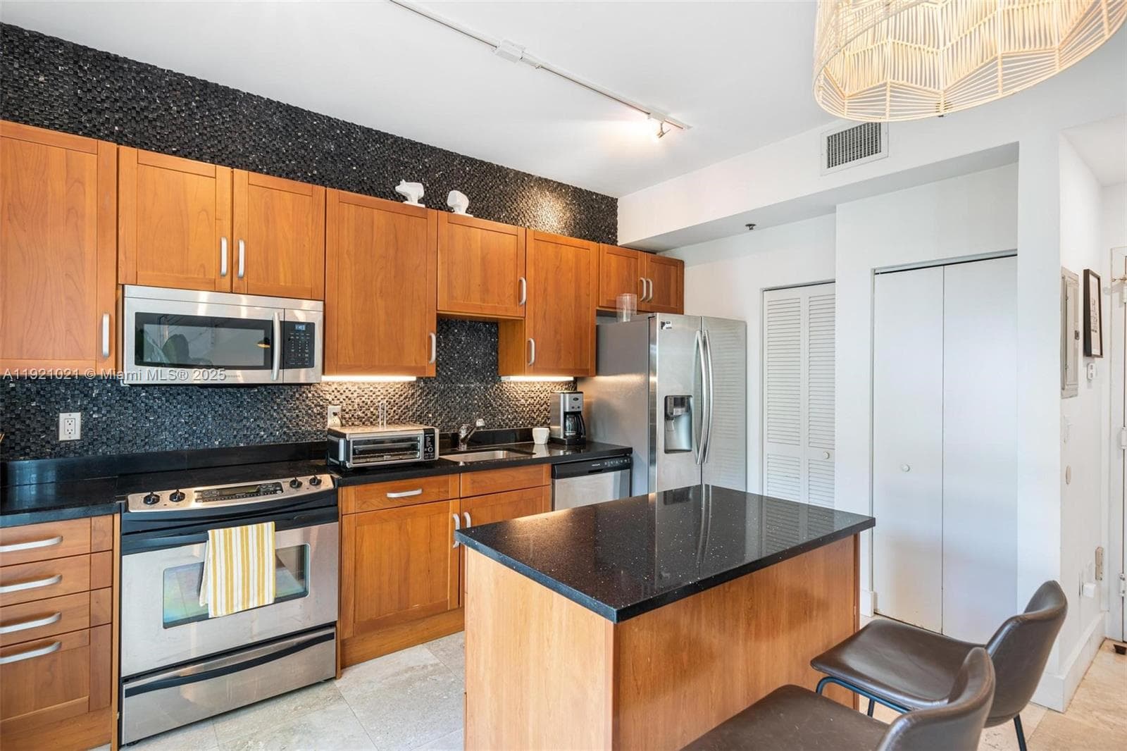 Lunamar Lofts at Lincoln · #106 in Miami Beach - Photo 10