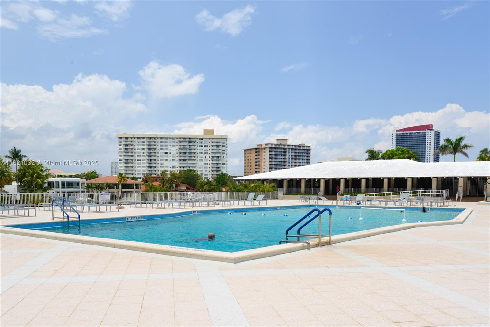HEMISPHERES CONDO · #17H in Hallandale Beach - Photo 7