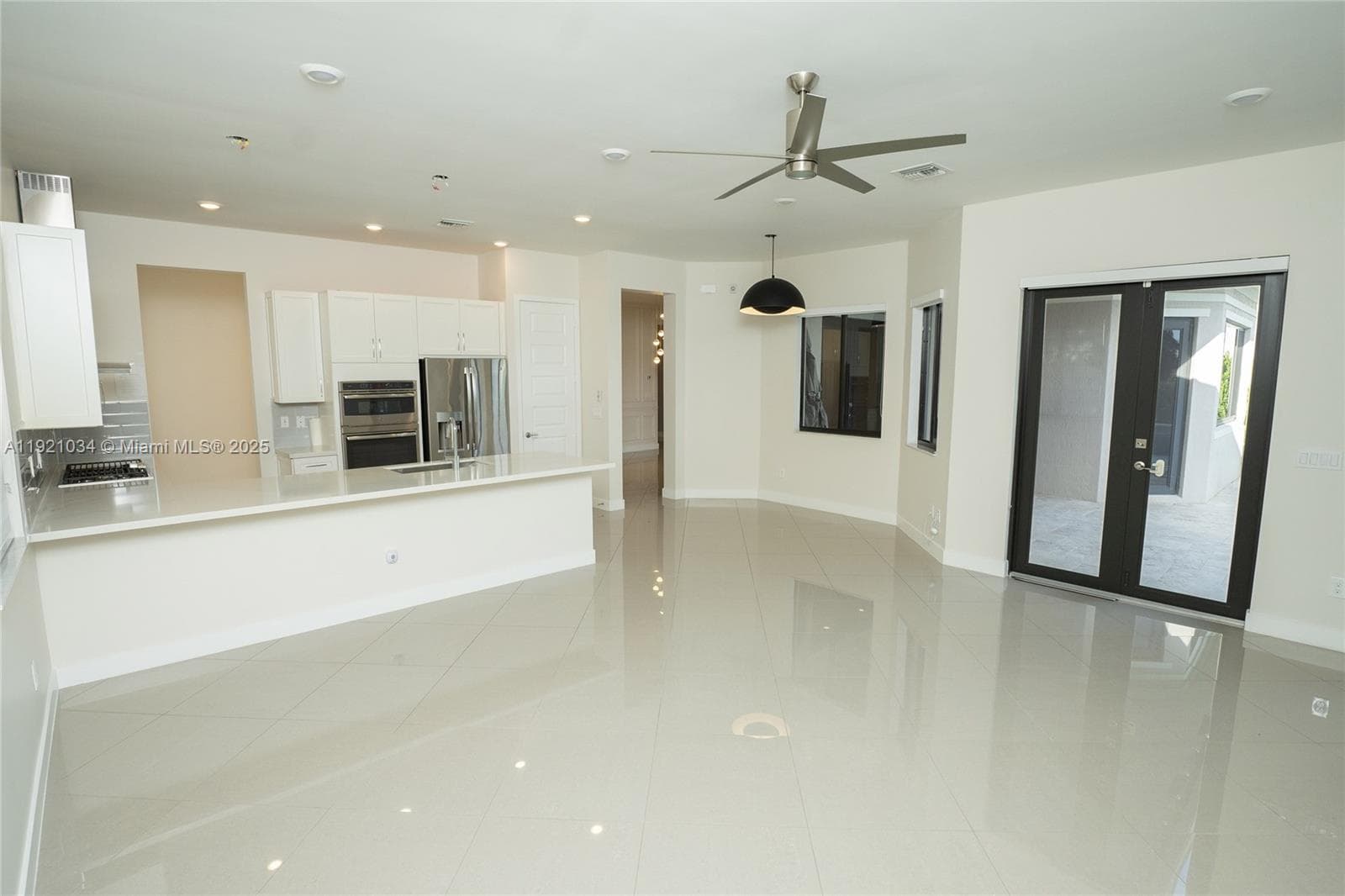 10660 S Lago Vista Cir photo 9