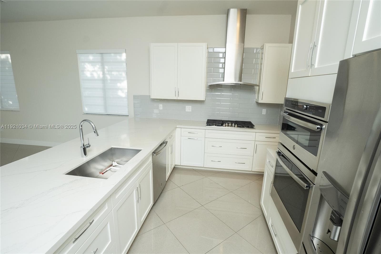 10660 S Lago Vista Cir photo 10