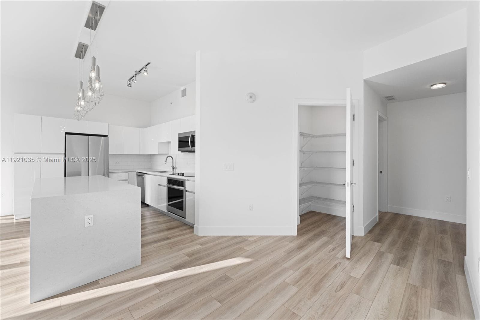 Mondrian Residences · #911 in Hallandale Beach - Photo 27