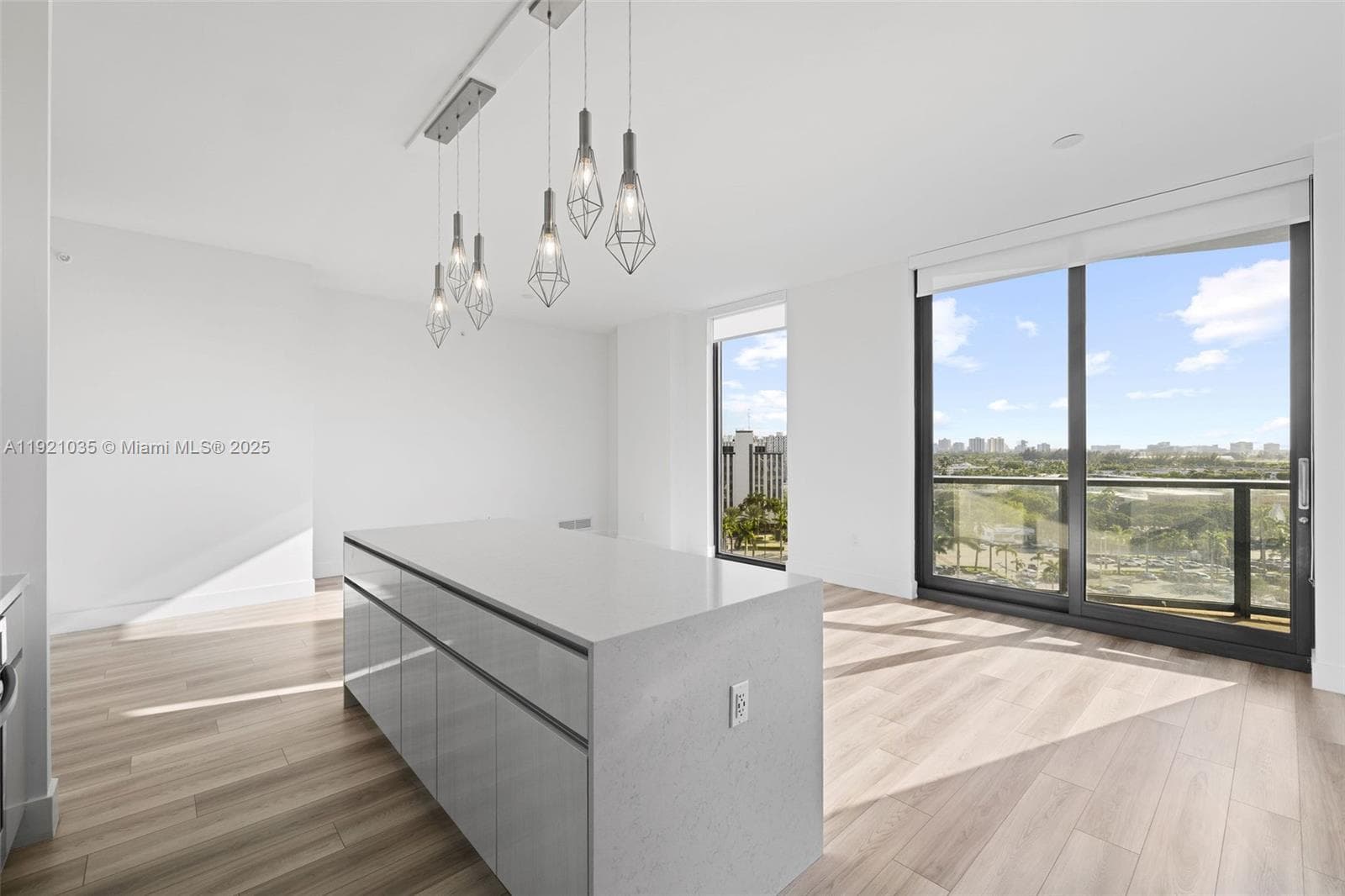 Mondrian Residences · #911 in Hallandale Beach - Photo 11