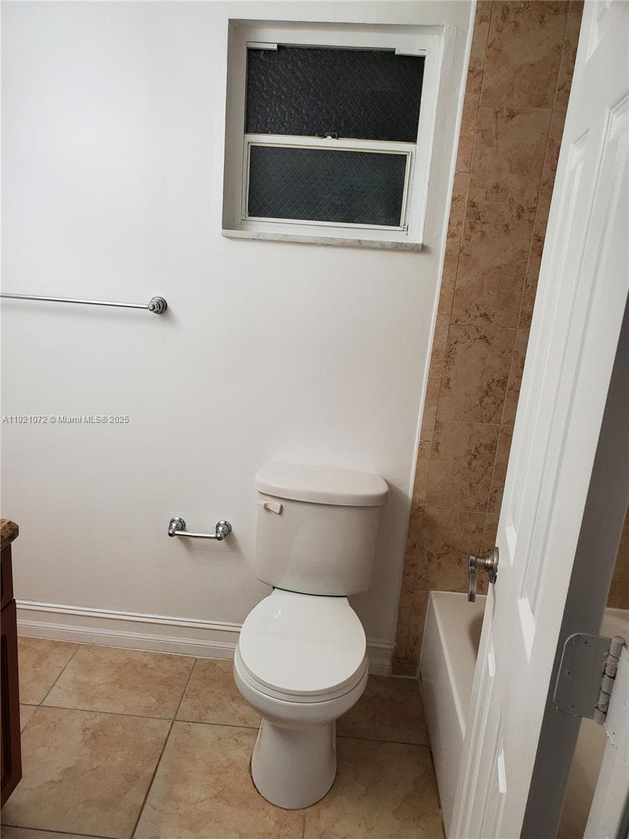 MOFFETT PLACE CONDO · #216 in Hallandale Beach - Photo 10