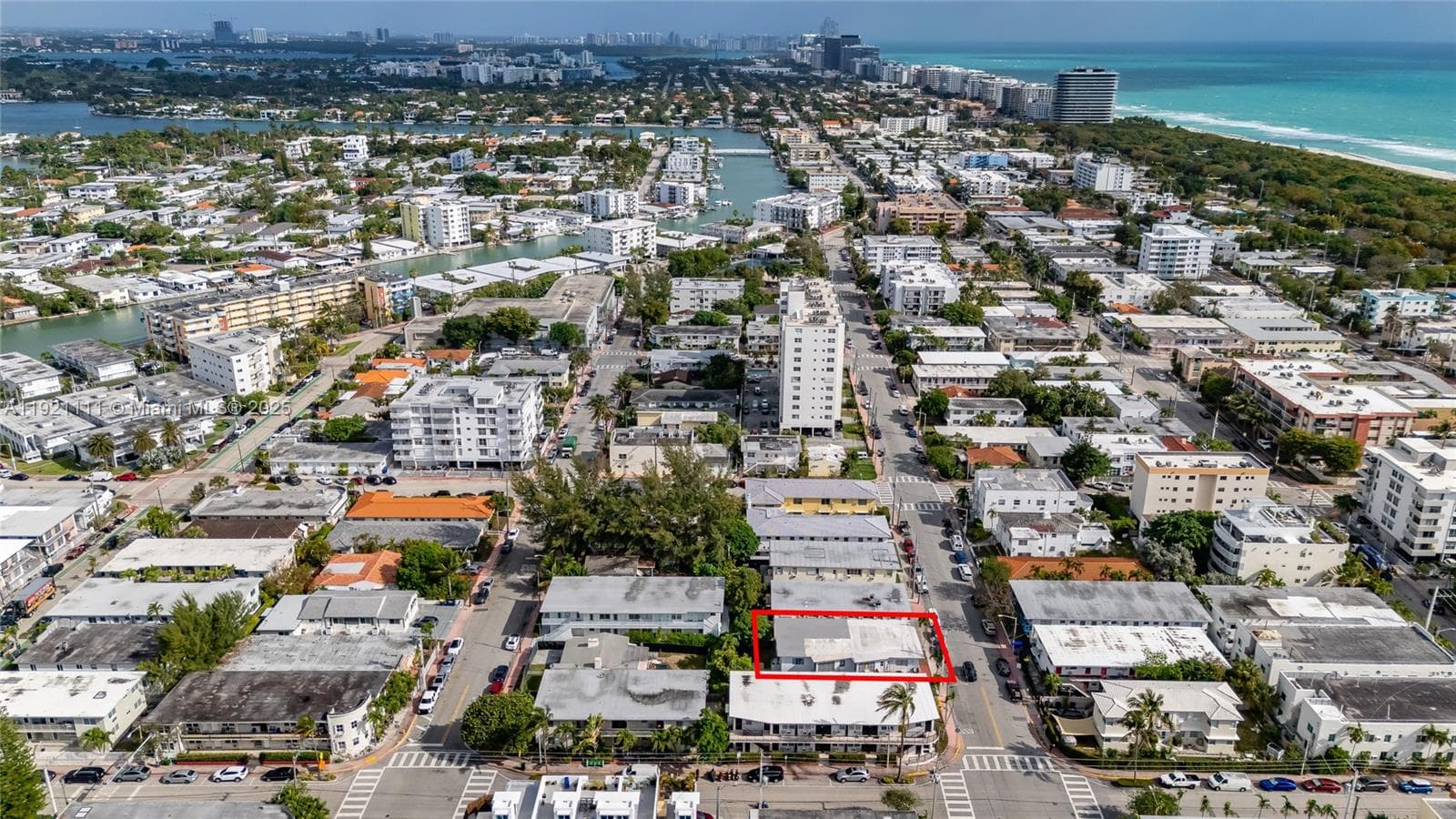 Victoria Condominium · #4 in Miami Beach - Photo 2