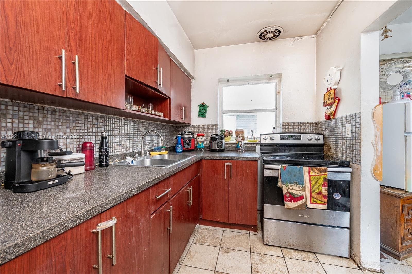Victoria Condominium · #4 in Miami Beach - Photo 8