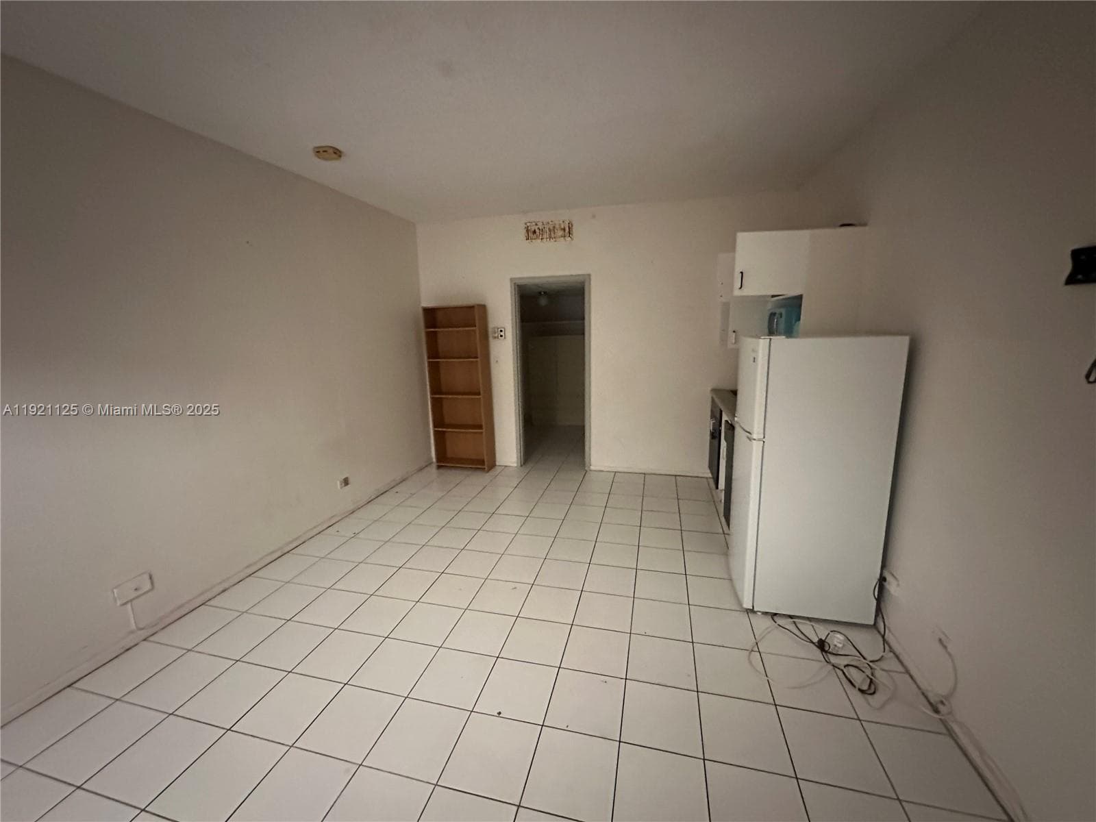 DIPLOMAT GOLF & RACQUET C · #2380 in Hallandale Beach - Photo 1