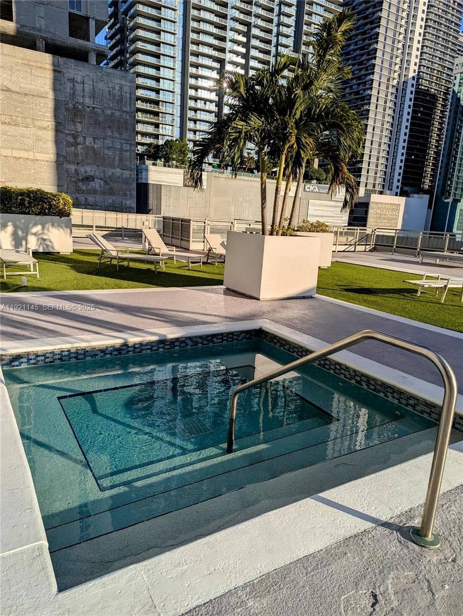 NEO VERTIKA CONDO · #1423 in Miami - Photo 8