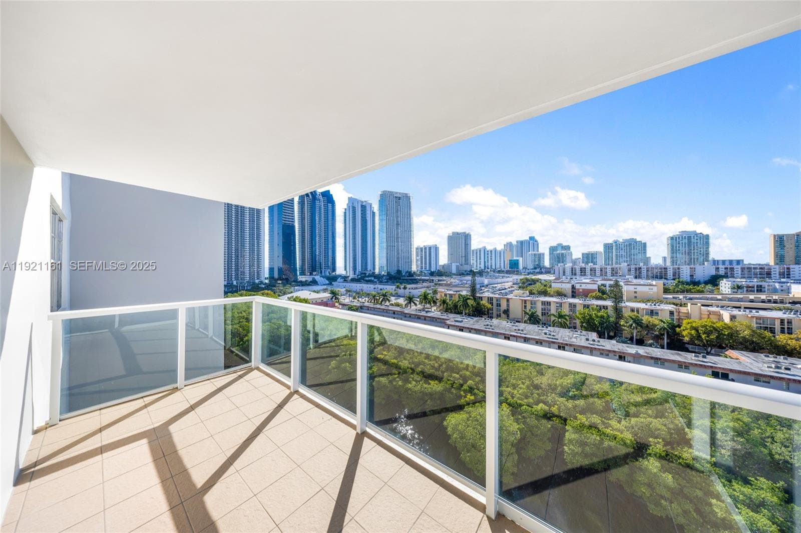 WINSTON TOWER 300 CONDO · #1218 in Sunny Isles Beach - Photo 10