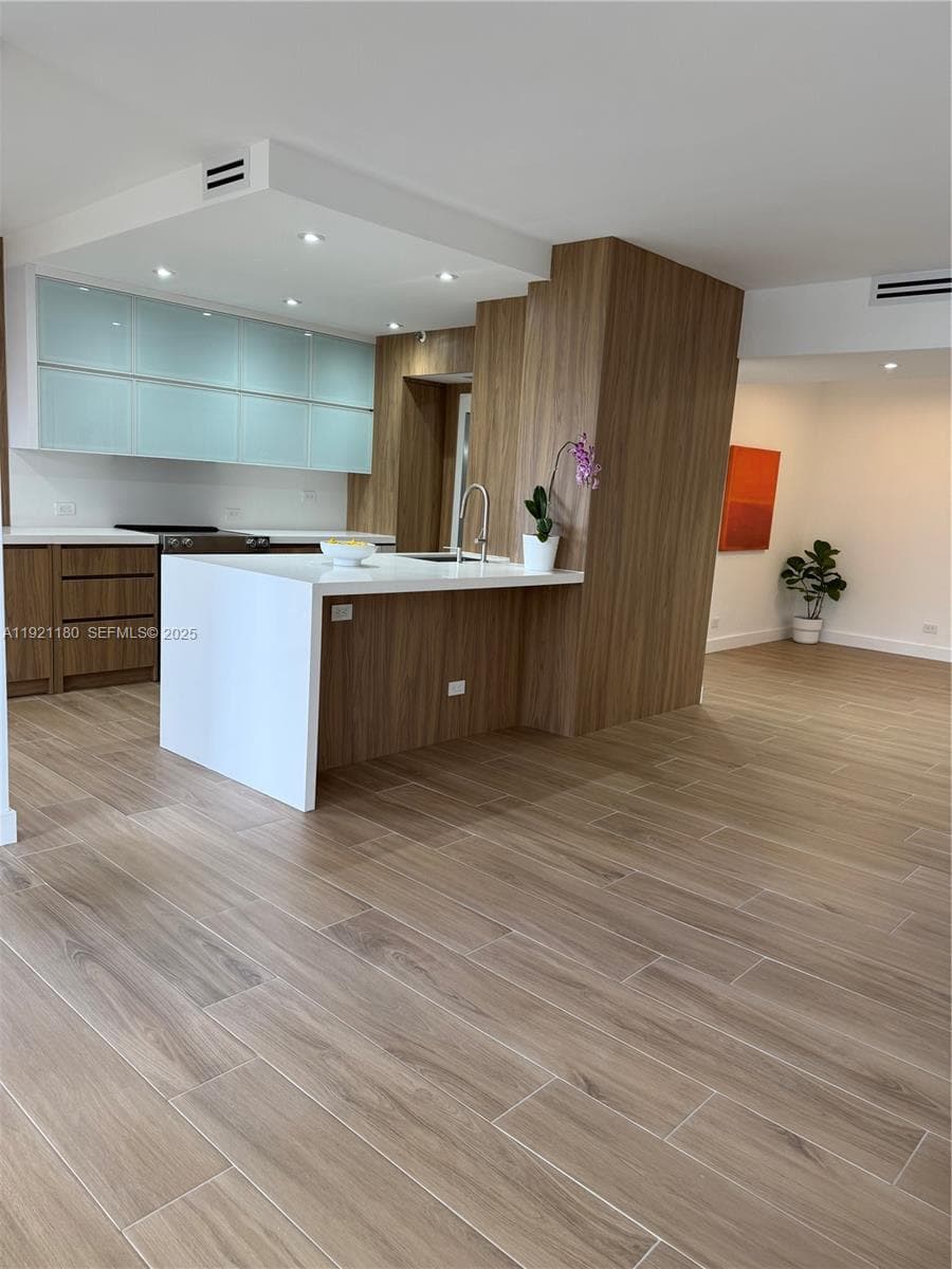 TERRACES NORTH TURNBERRY · #504 in Aventura - Photo 17