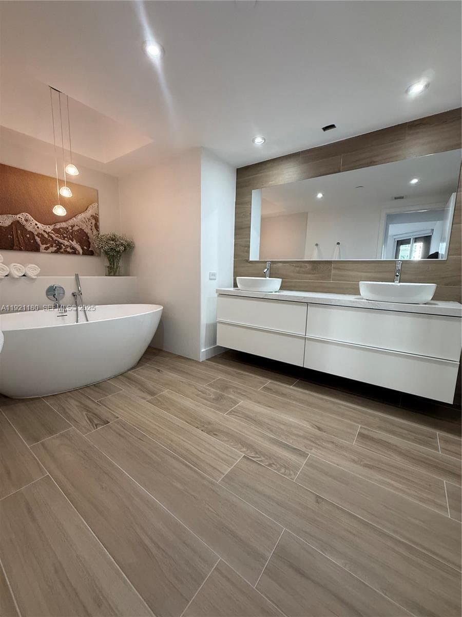 TERRACES NORTH TURNBERRY · #504 in Aventura - Photo 10