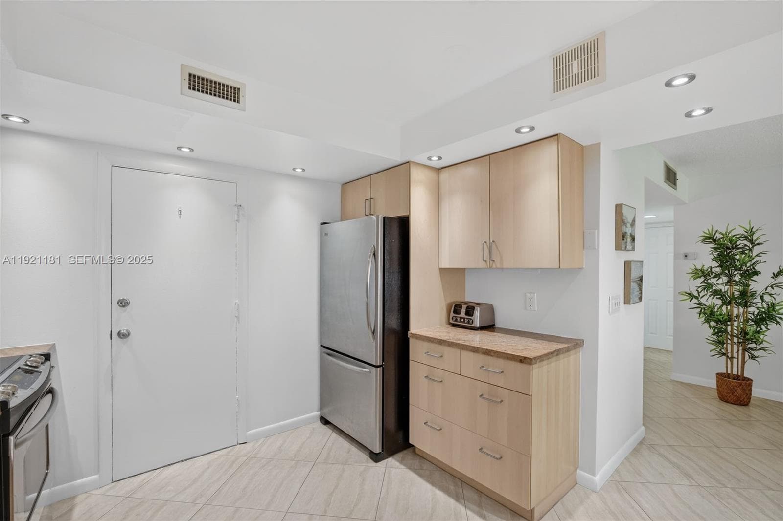 Fairways Riviera · #531 in Hallandale Beach - Photo 13