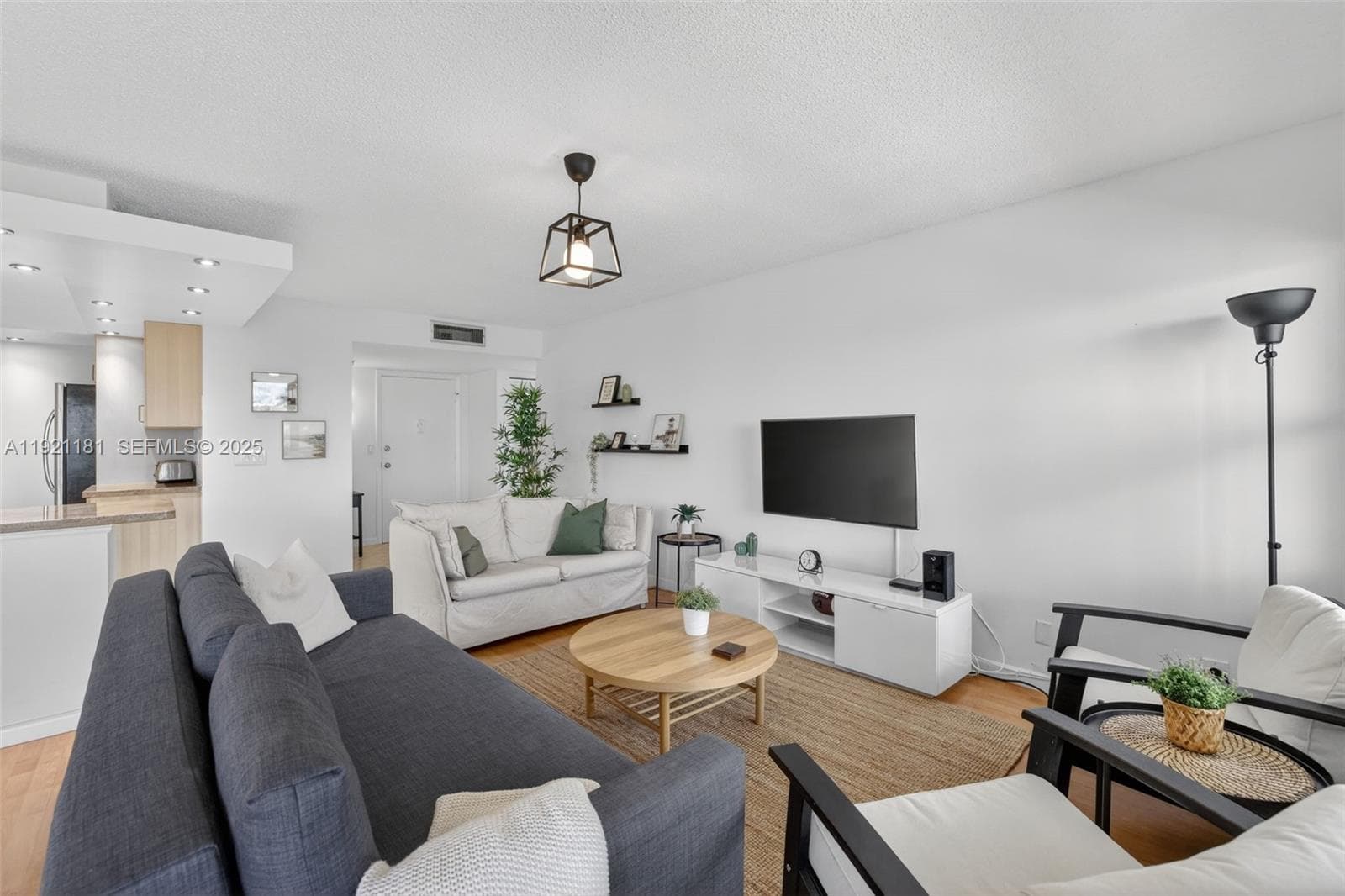 Fairways Riviera · #531 in Hallandale Beach - Photo 17