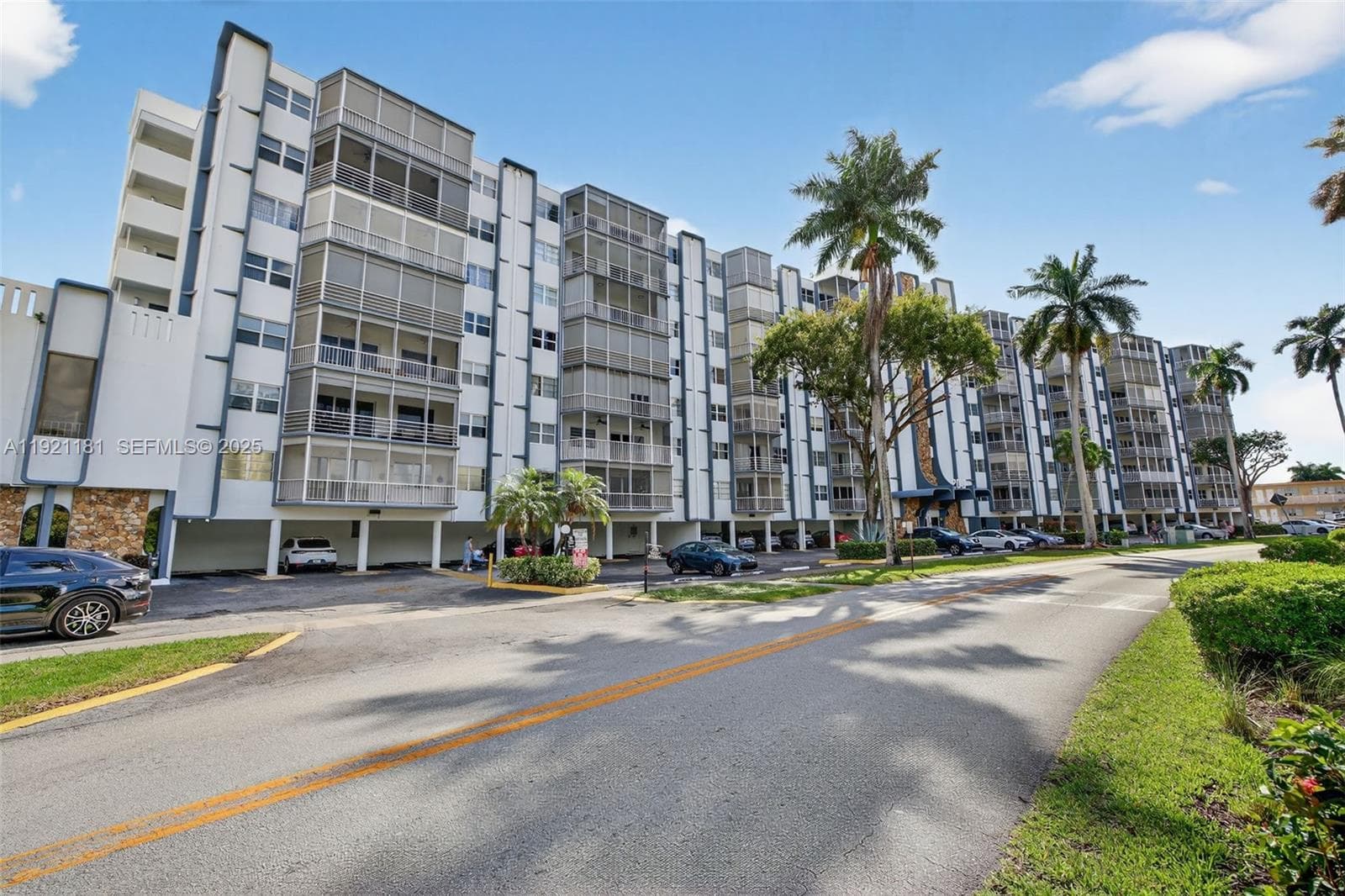 Fairways Riviera · #531 in Hallandale Beach - Photo 33