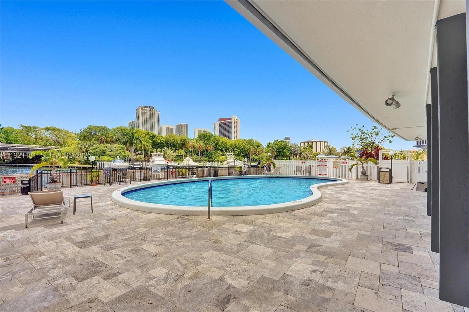 Fairways Riviera · #531 in Hallandale Beach - Photo 41