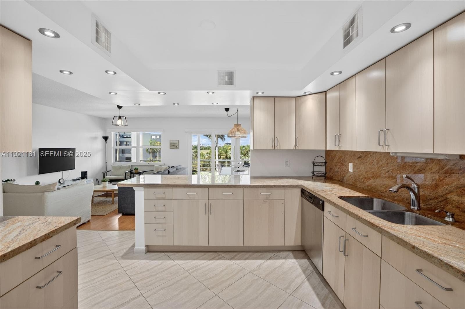 Fairways Riviera · #531 in Hallandale Beach - Photo 15