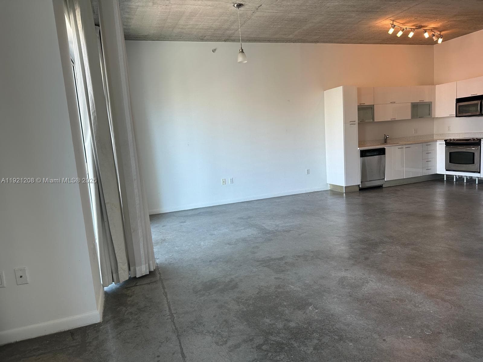 Loft Downtown II · #715 in Miami - Photo 2