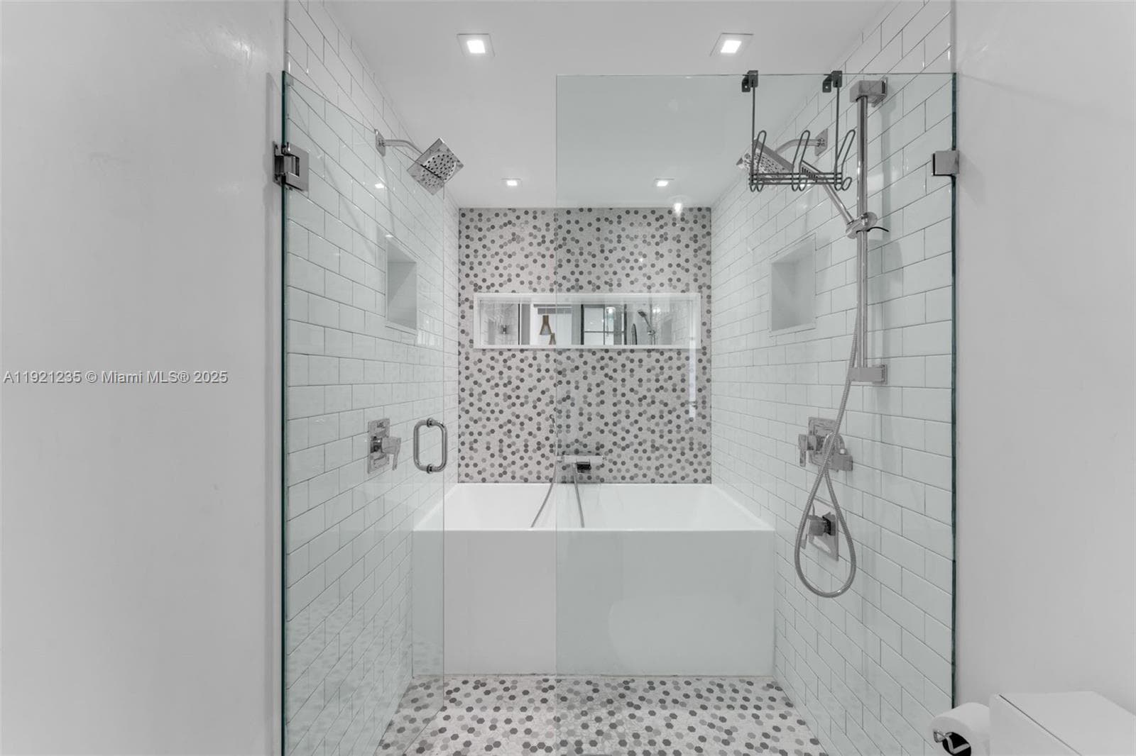 Gables Harbour · #315 in Coral Gables - Photo 16