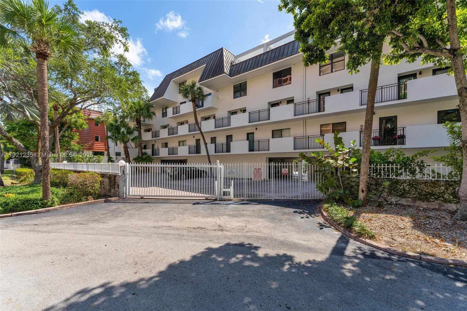 Gables Harbour · #315 in Coral Gables - Photo 20