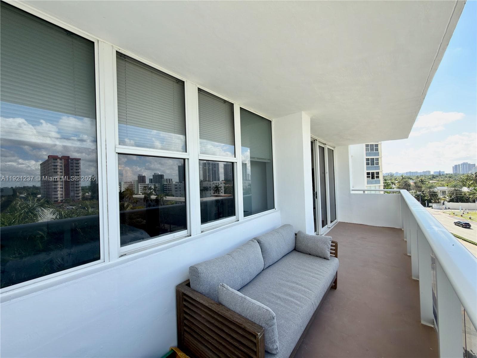 PARKER TOWER CONDO · #512 in Hallandale Beach - Photo 27