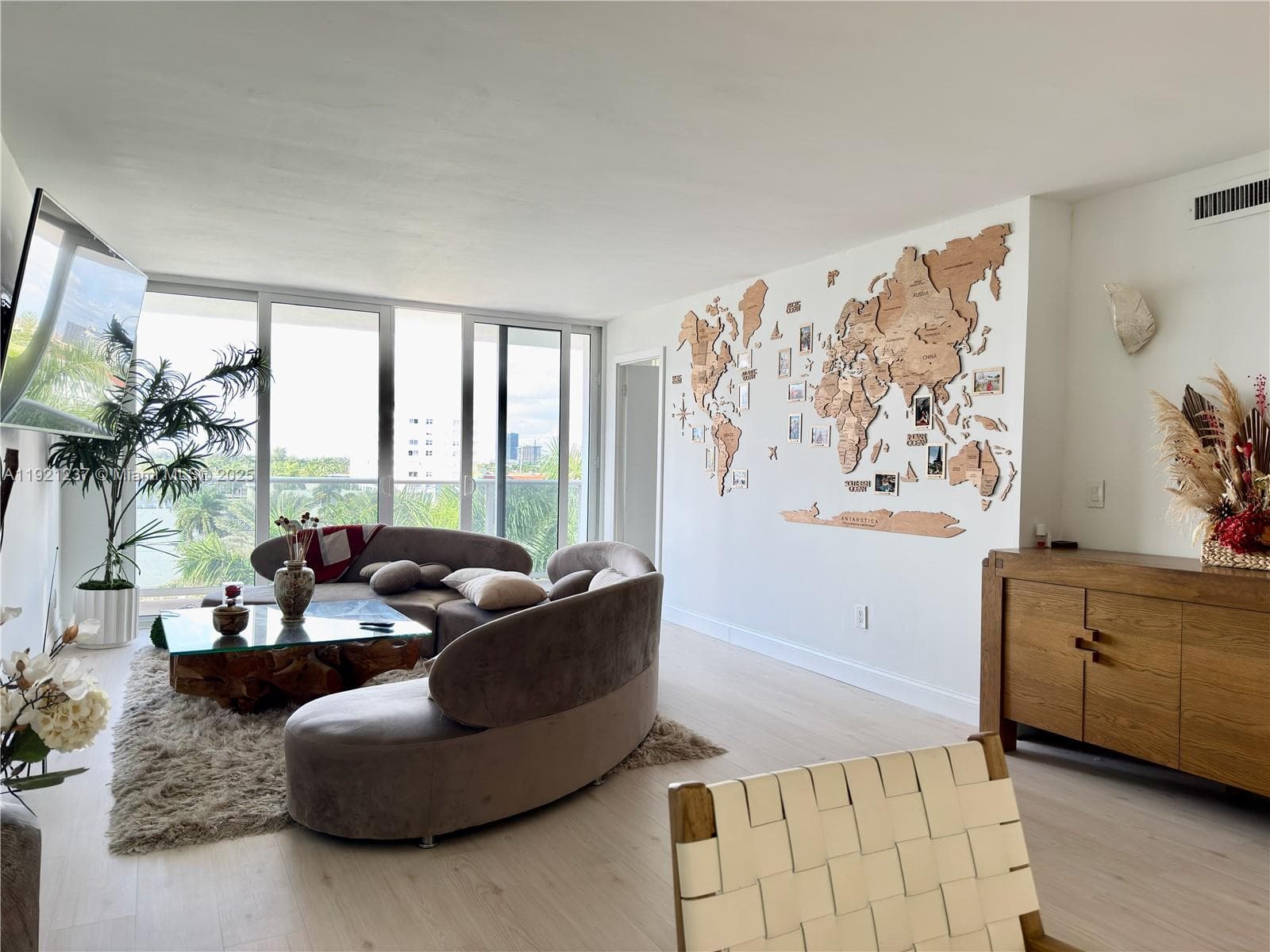 PARKER TOWER CONDO · #512 in Hallandale Beach - Photo 13