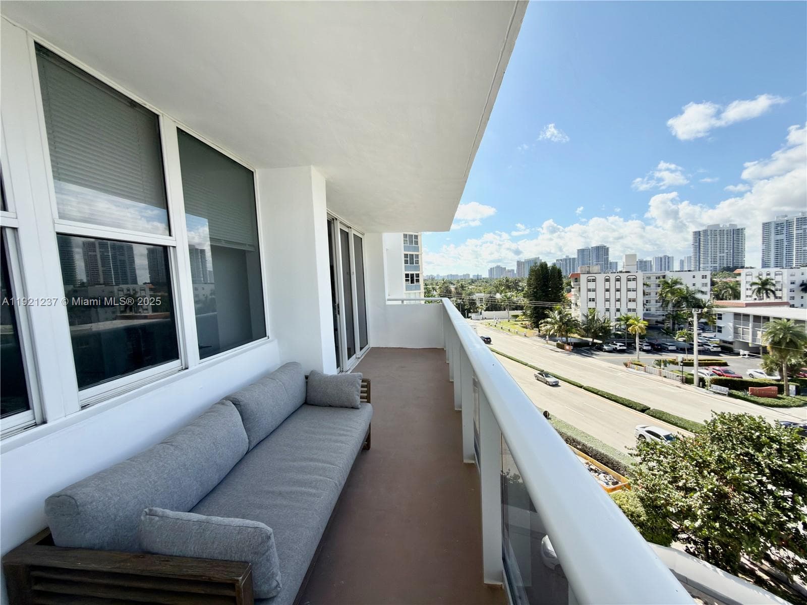 PARKER TOWER CONDO · #512 in Hallandale Beach - Photo 26