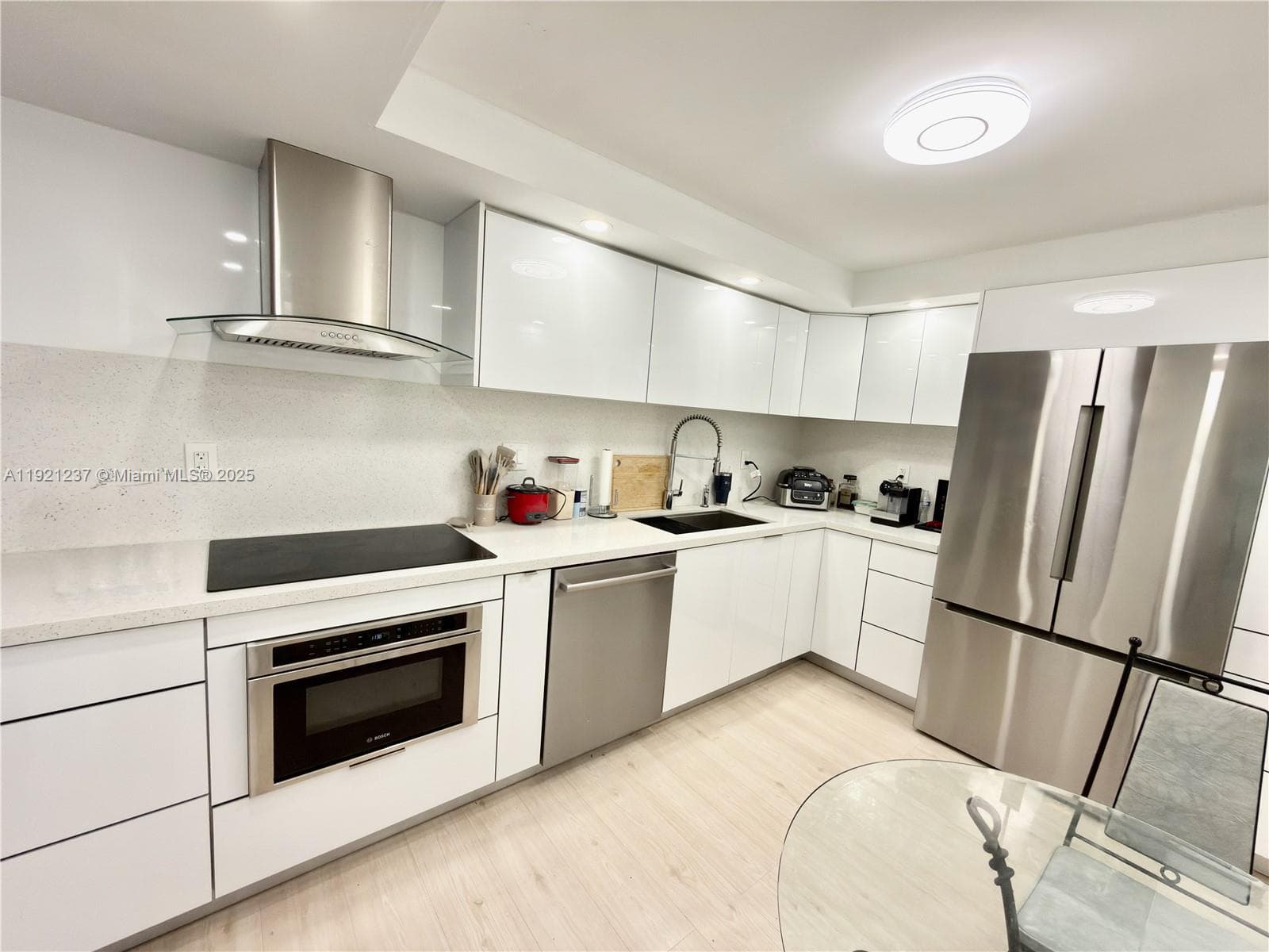 PARKER TOWER CONDO · #512 in Hallandale Beach - Photo 7