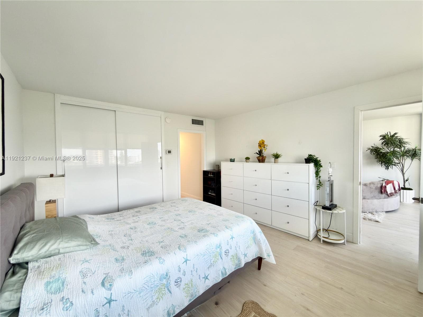 PARKER TOWER CONDO · #512 in Hallandale Beach - Photo 30