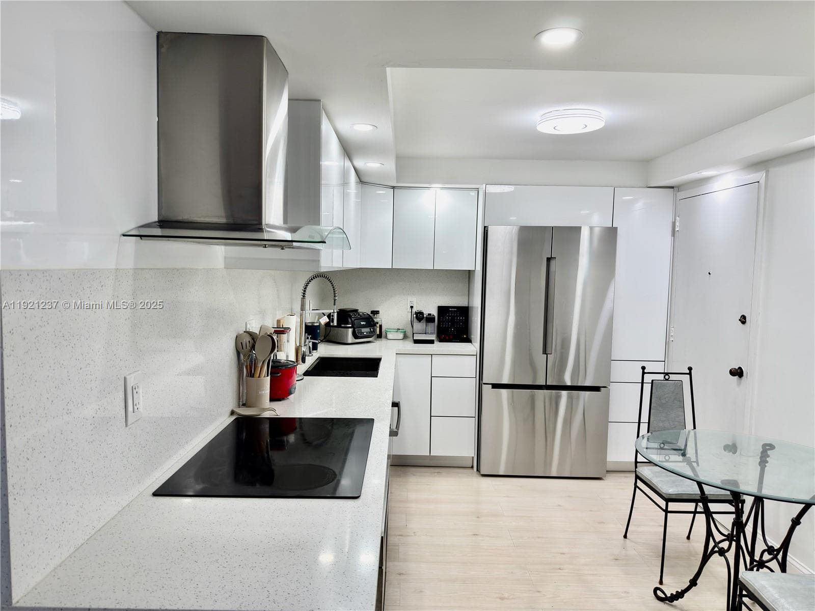 PARKER TOWER CONDO · #512 in Hallandale Beach - Photo 8