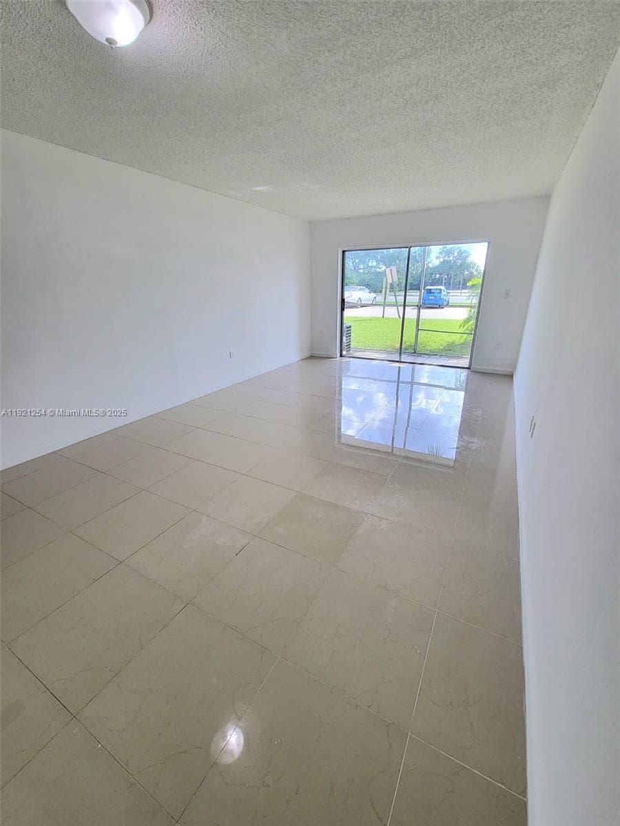 SUNSET HILLS I CONDOMINIU · #111 in Lauderdale Lakes - Photo 2