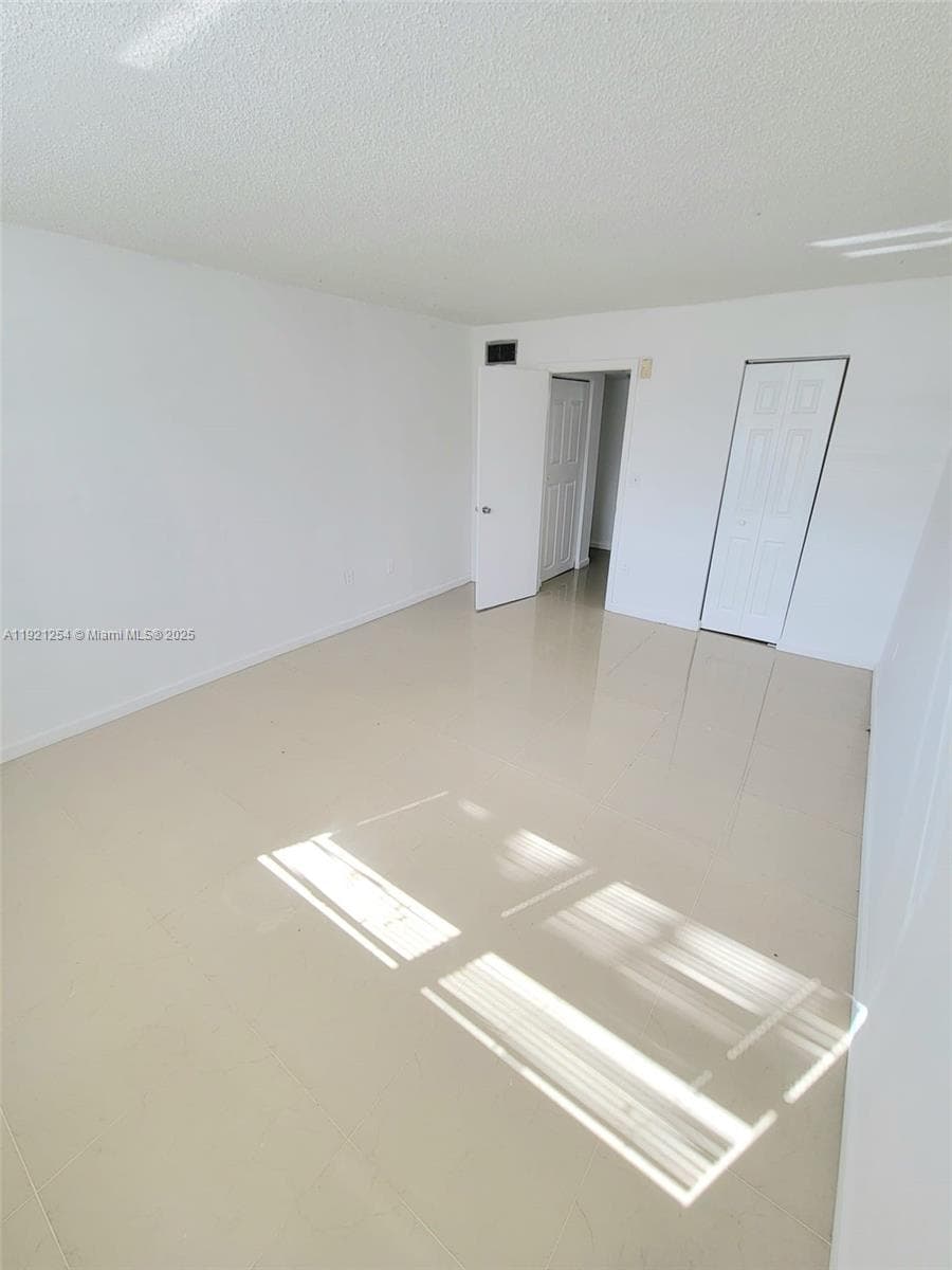SUNSET HILLS I CONDOMINIU · #111 in Lauderdale Lakes - Photo 12