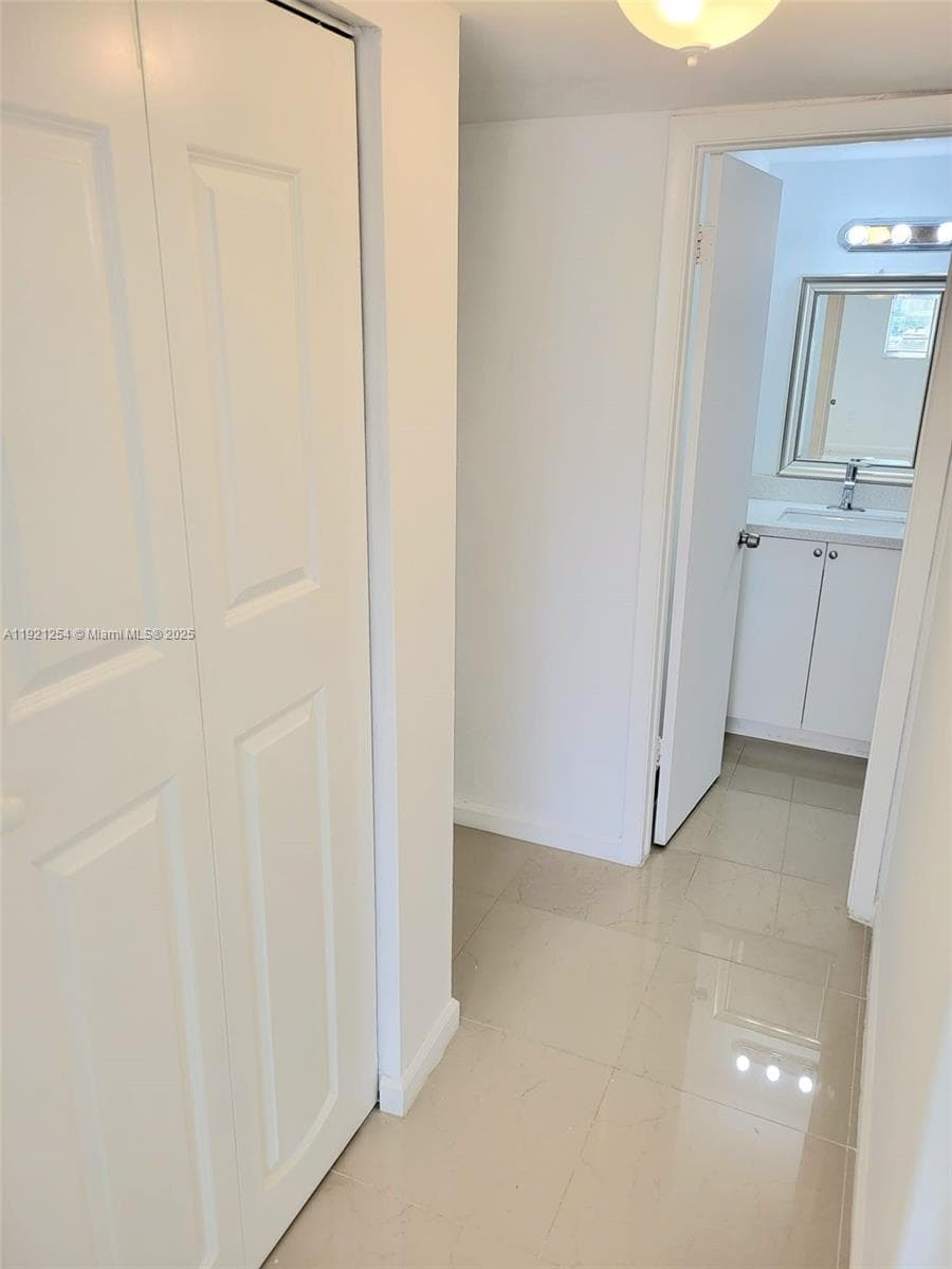 SUNSET HILLS I CONDOMINIU · #111 in Lauderdale Lakes - Photo 9
