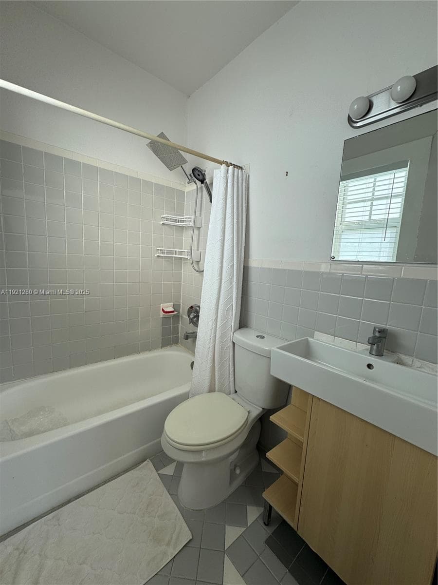 EVERGLADES EAST CONDO · #304 in Miami Beach - Photo 21