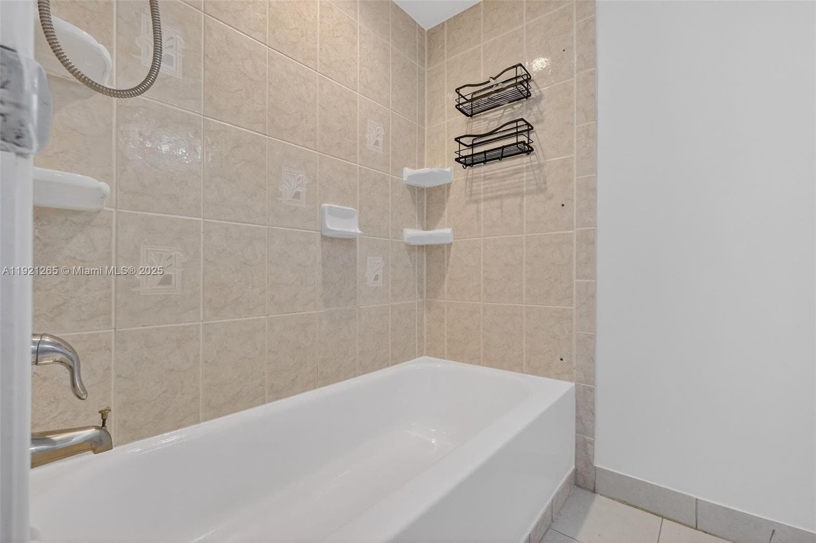 LINCOLN WEST TOWERS CONDO · #602 in Miami Beach - Photo 27