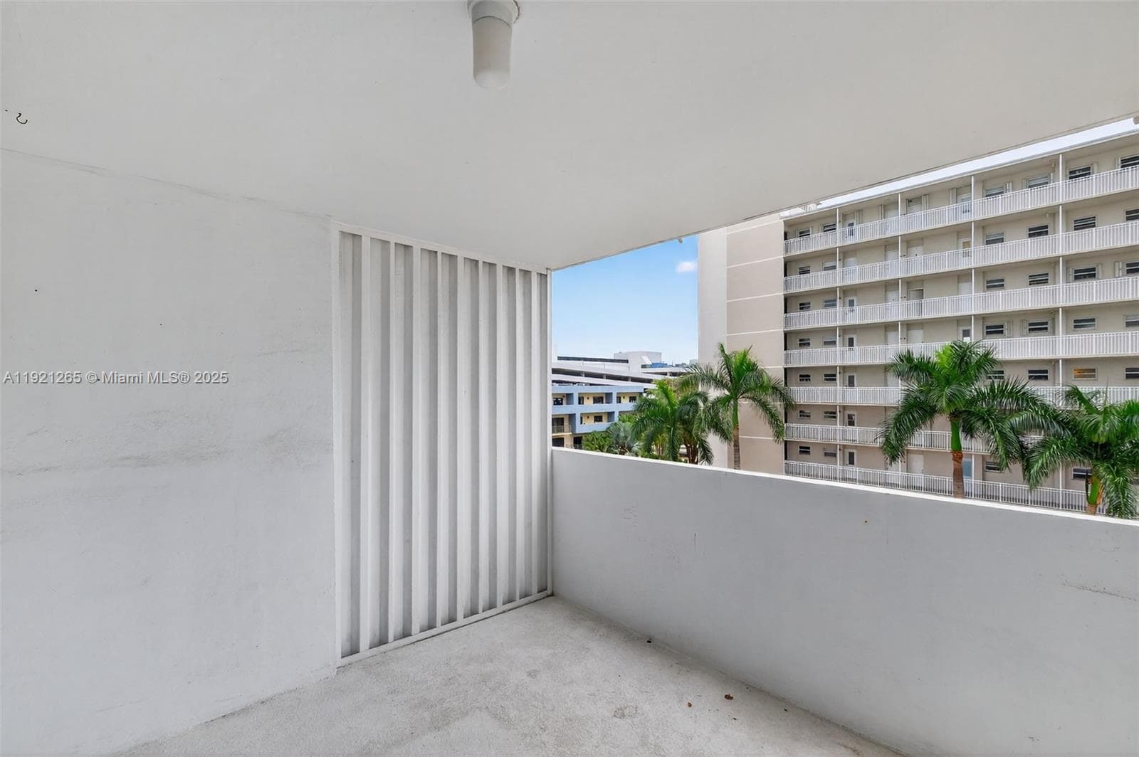 Oversized covered balcony