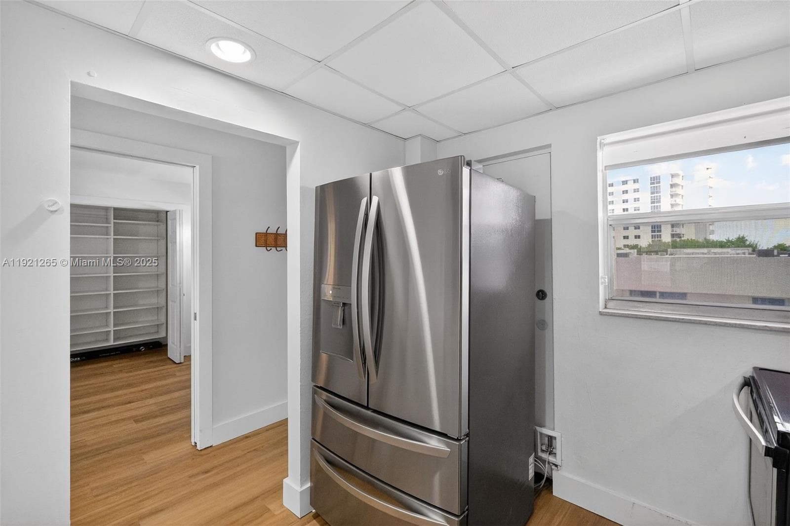 LINCOLN WEST TOWERS CONDO · #602 in Miami Beach - Photo 11