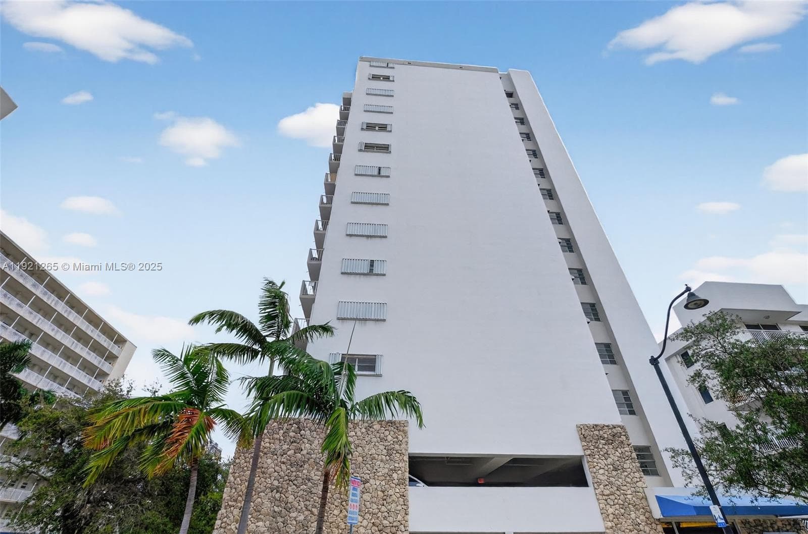 LINCOLN WEST TOWERS CONDO · #602 in Miami Beach - Photo 40