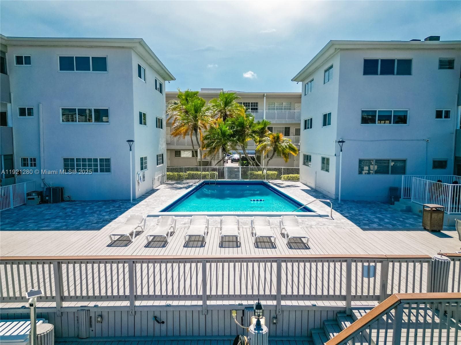 Woodlake Apts · #305 in Hallandale Beach - Photo 2